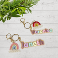 Llavero con Nombre. Arcoiris o Borla