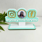 Stand Personalizado para Redes Sociales con Marca de Agua Desmontable
