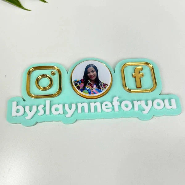 Stand Personalizado para Redes Sociales con Marca de Agua Desmontable